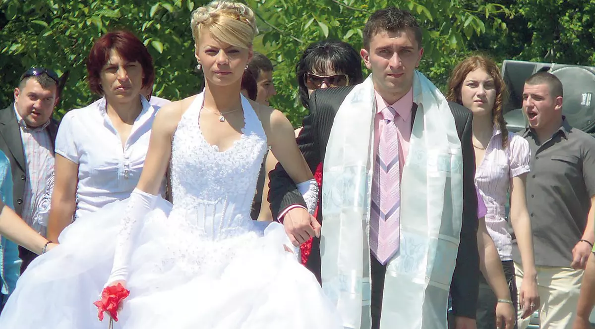 A fost la nunta fetei pe care a lăsat-o orfană