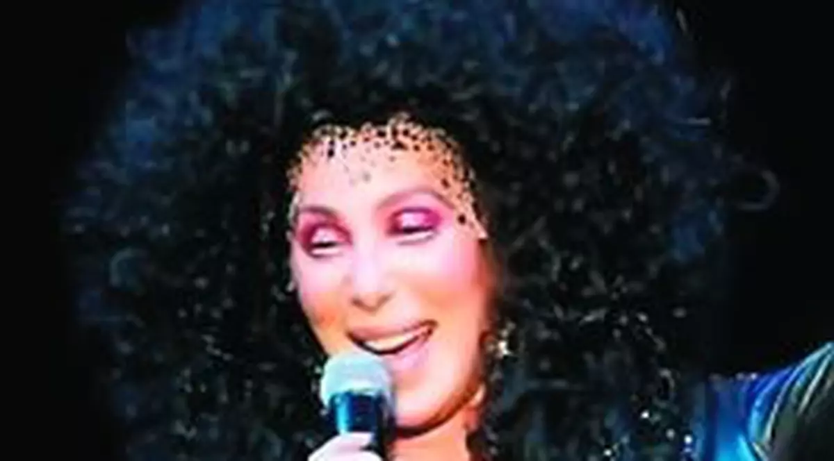 Ce bine arată Cher la 62 de ani!