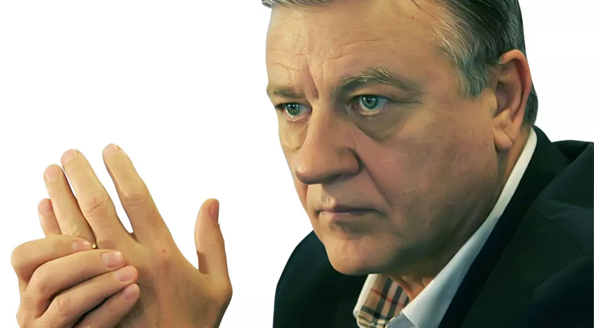 Crăciunescu atacă: "Sandu este şeful mafioţilor"