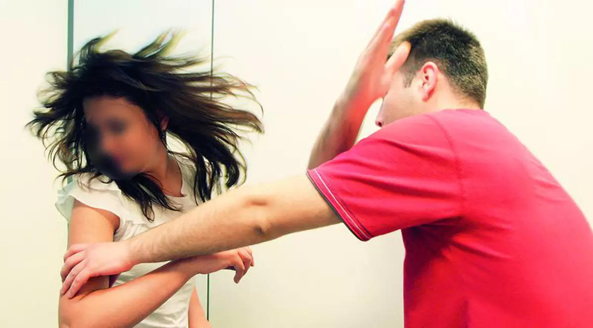 O băteau când se împotrivea