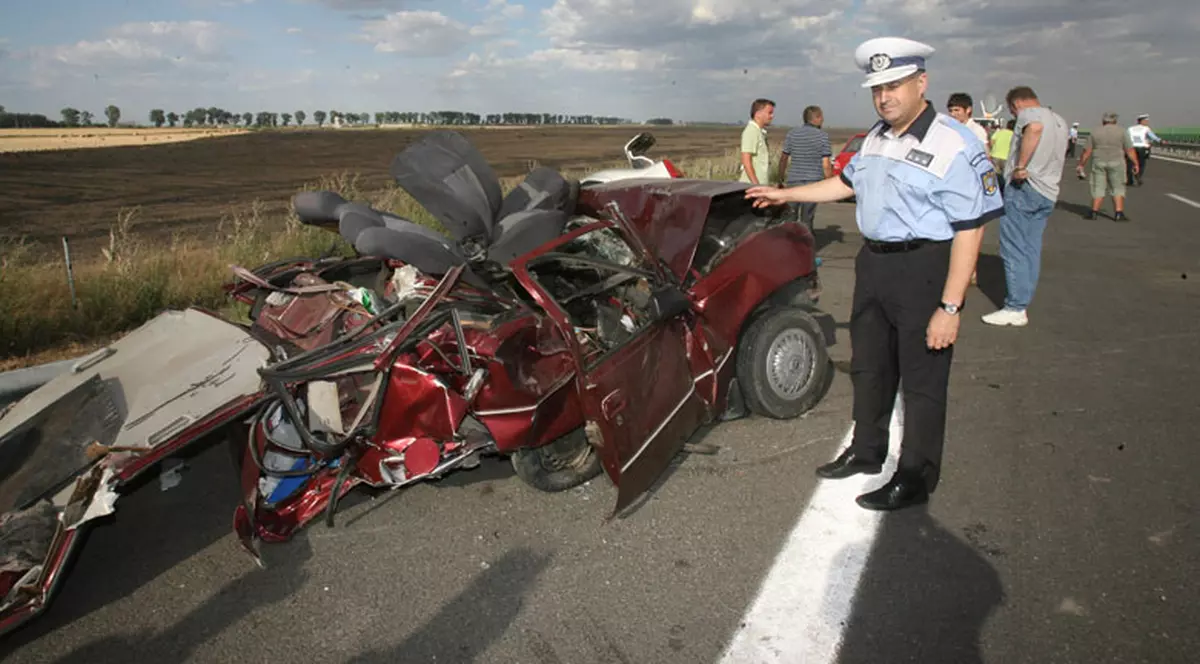 Doi morţi şi patru răniţi, într-un accident lângă Urziceni