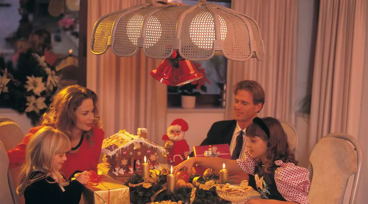 Au descoperit poza familiei lor într-o reclamă în Praga 