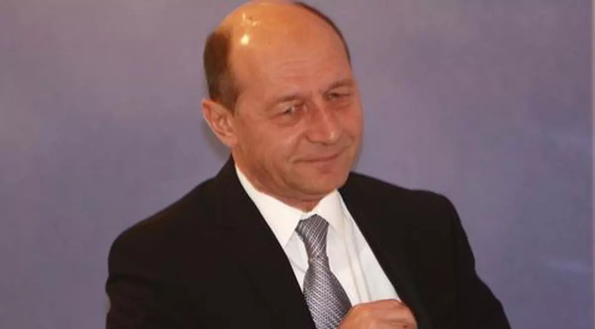Băsescu a câştigat anul trecut 107.000 de lei