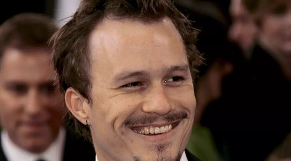 Johnny Depp a numit una dintre plajele lui după Heath Ledger
