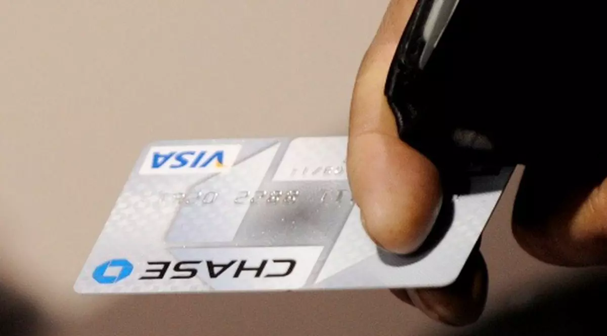 Clonau carduri în Italia