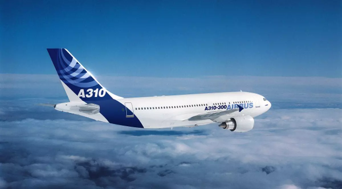 Un Airbus A340, imobilizat la sol în Cayenne