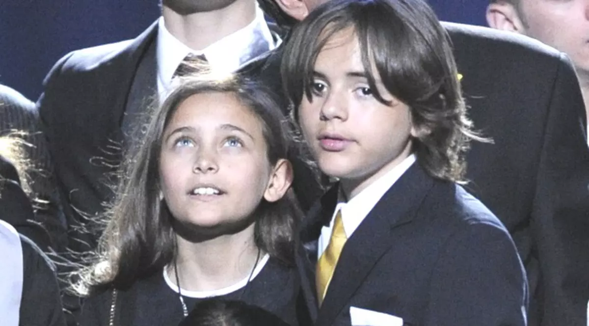 Arnold Klein: "Nu sunt tatăl copiilor lui Michael!"