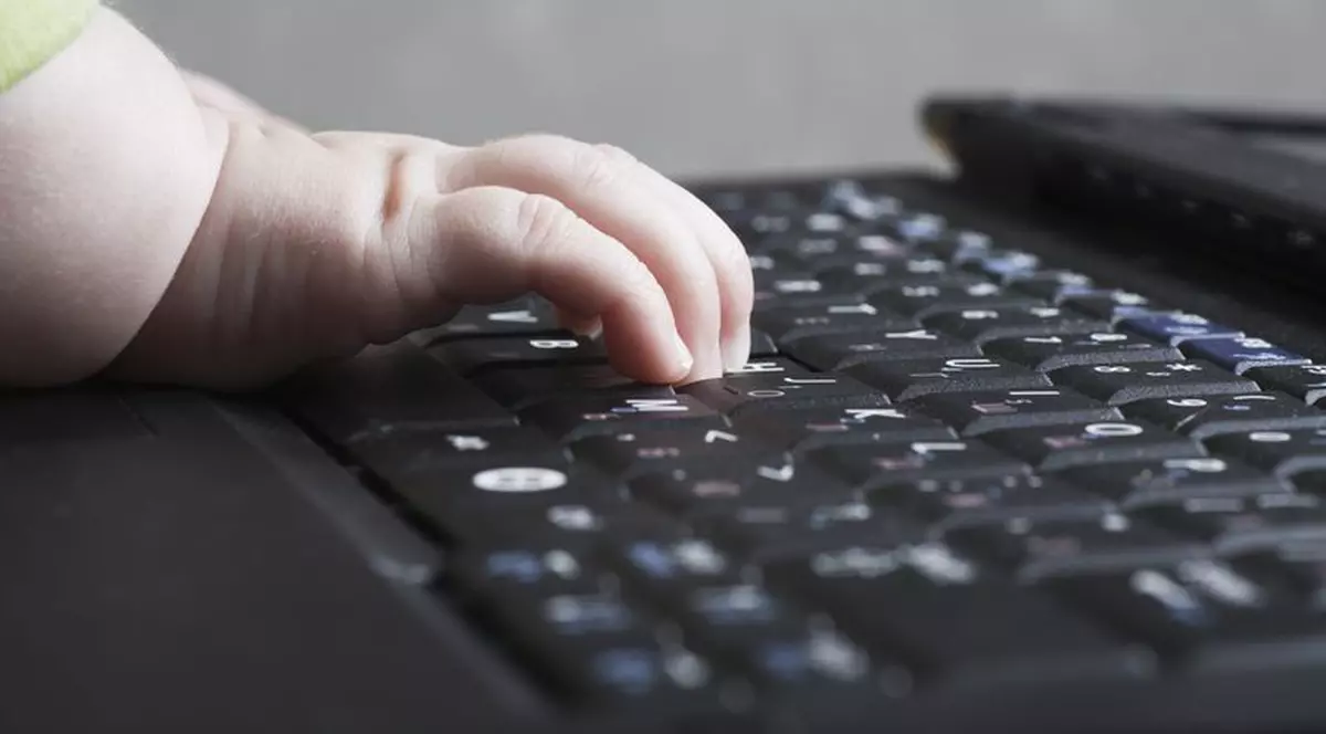 Dâmboviţenii pot vorbi cu Poliţia pe messenger