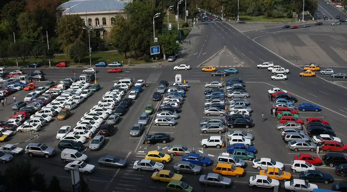Primăria Capitalei va prelua locurile de parcare exploatate de Dalli