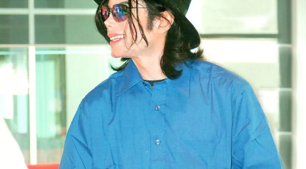 Michael: "Regele pop o să-ţi lingă acadeaua!"