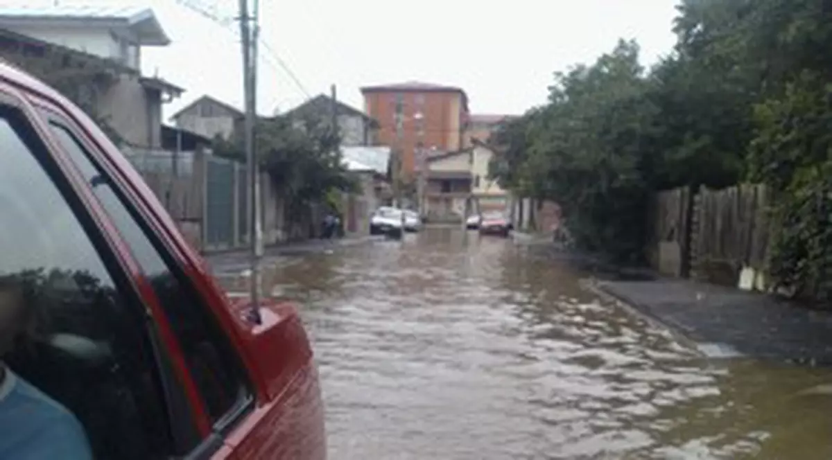 Ploile au paralizat Bucureştiul