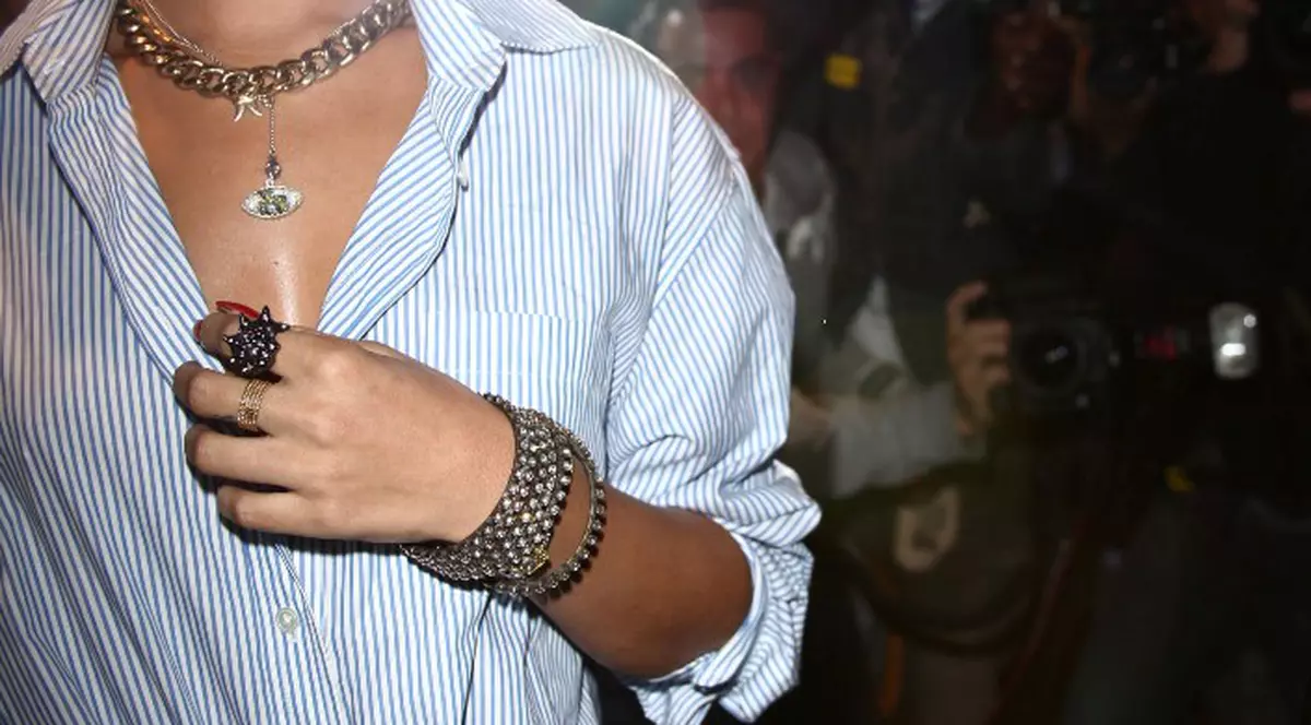 Jay-Z şi Rihanna au “spart” 7.000 de £ în club