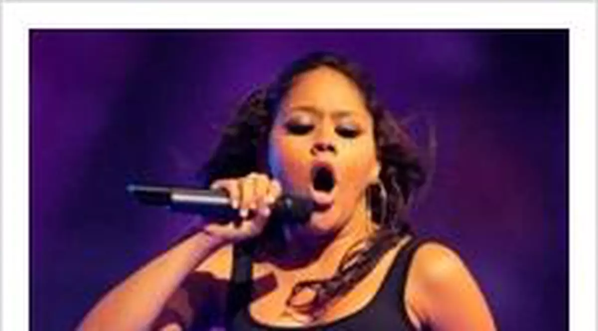 Kat de Luna vrea prosoape roz