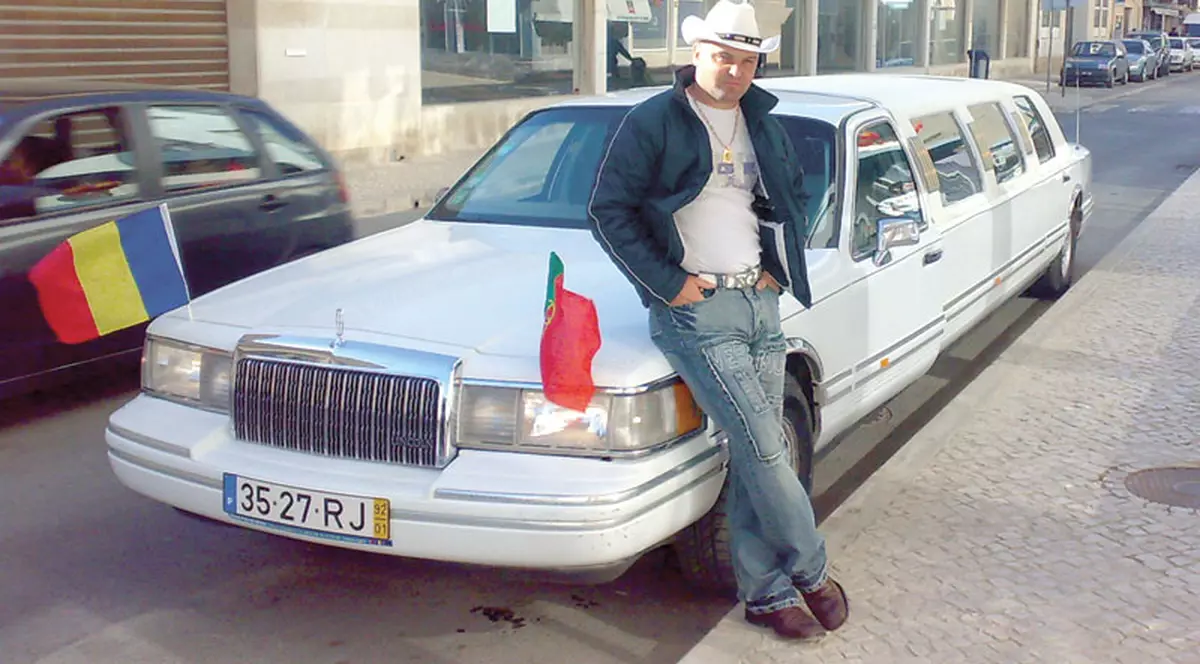 «Vând orice model de autoturism»