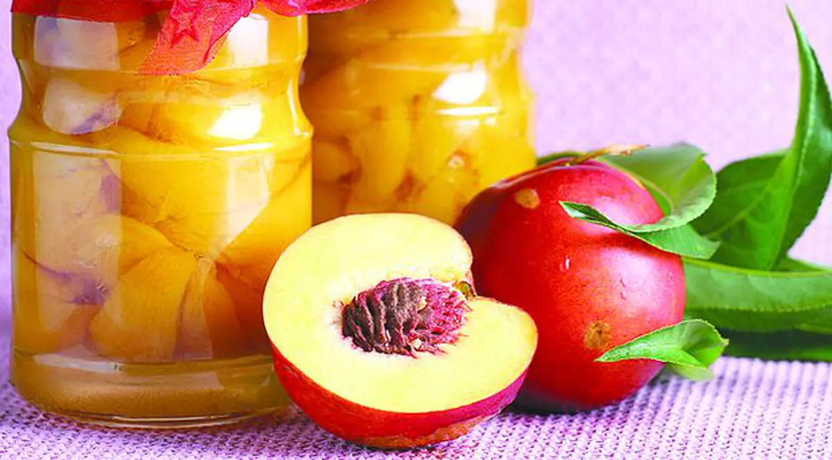 Delicatese cu piersici