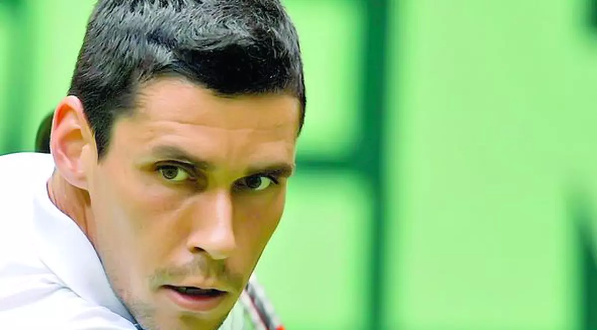 A strâns 2.000.000 $ 