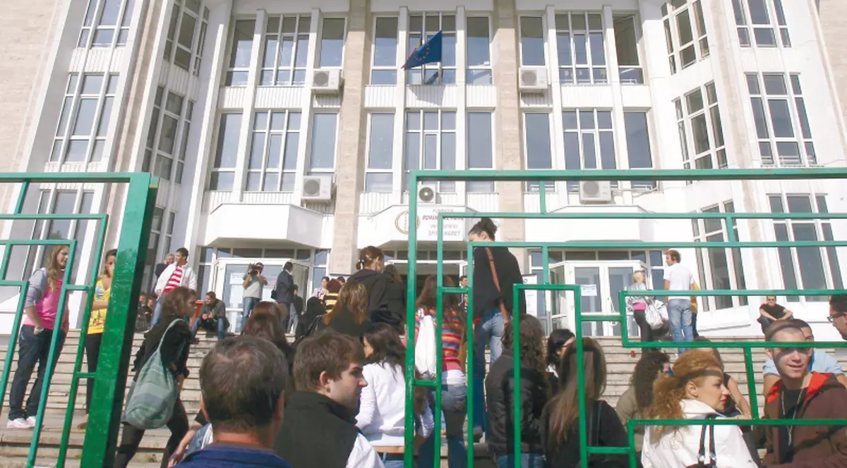 "Mi-au nenorocit viaţa"