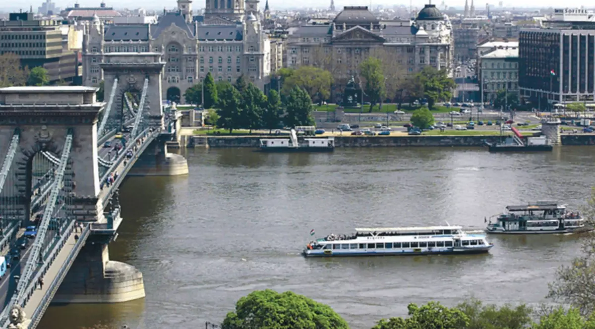 Steaua, cazată pe malul Dunării