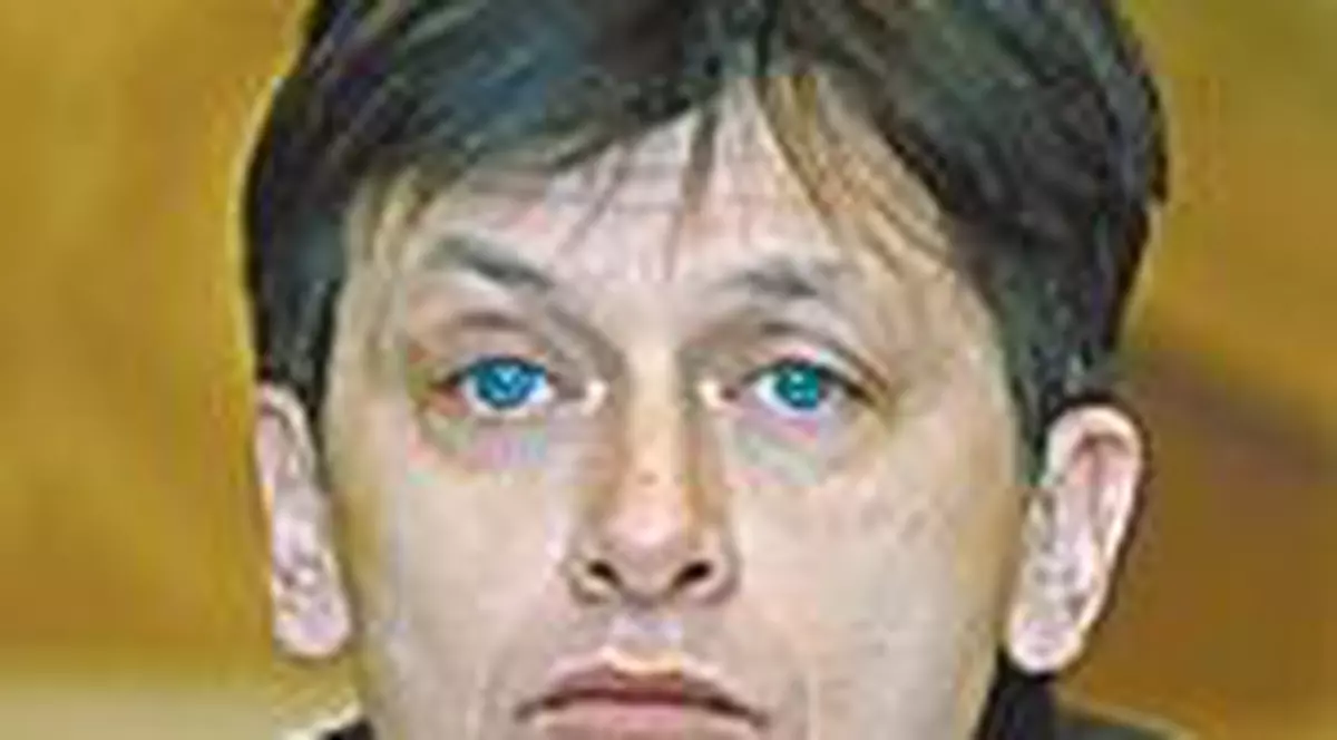 Crin Antonescu, asaltat de simpatizanţi pe hi5