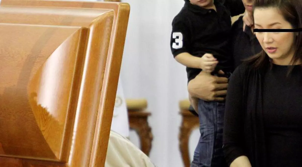 A costat-o 8,60£ pe minut ca să-şi jelească pruncul 