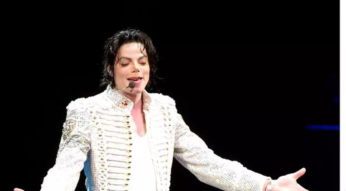 Top 7 al celor mai scandaloase momente "marca Michael Jackson"