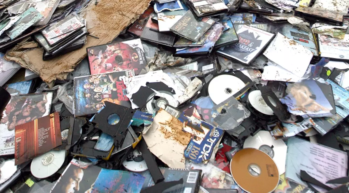 Poliţia a confiscat 35.000 de DVD-uri pirat în Australia