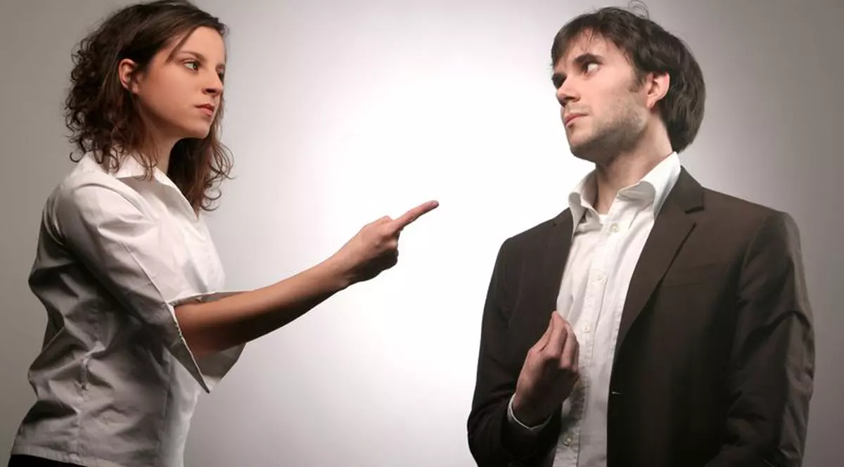 Divorţează pentru că soţia l-a transformat în sclav