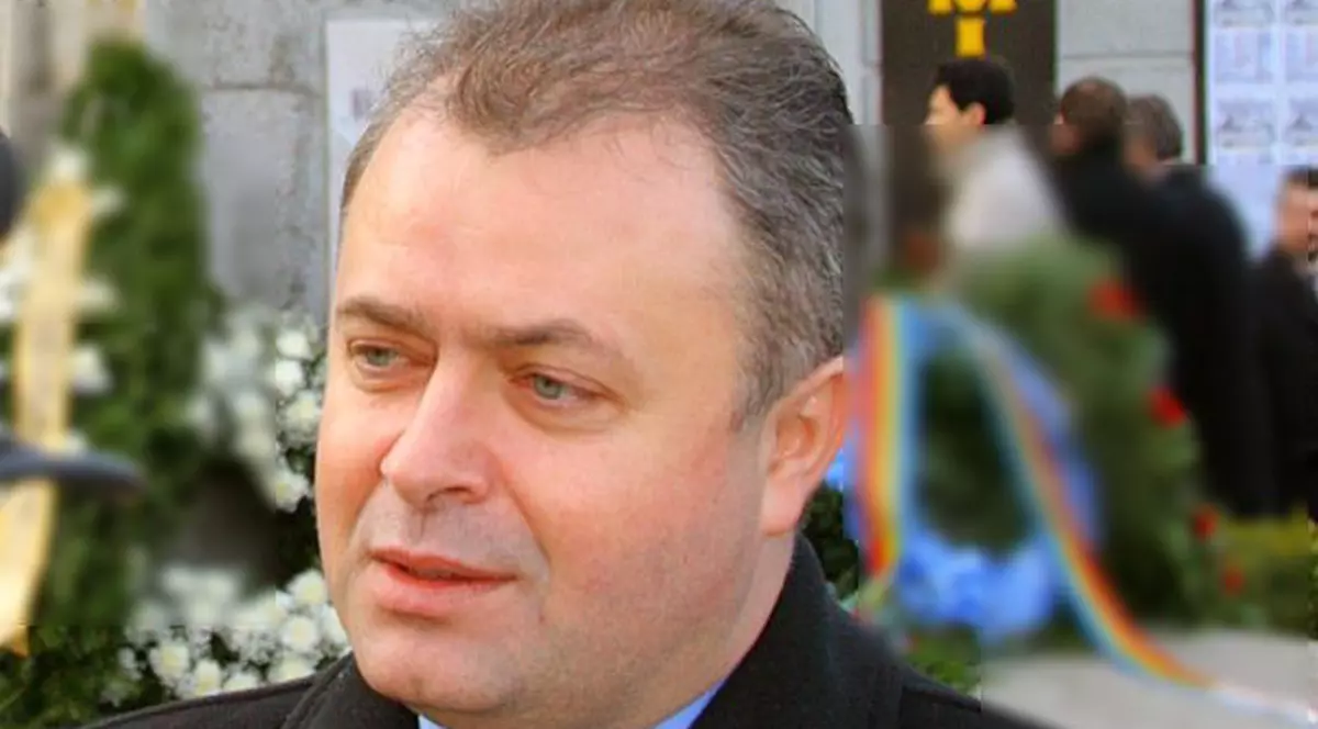 Casa primarului Cătălin Flutur, prădată de hoţi