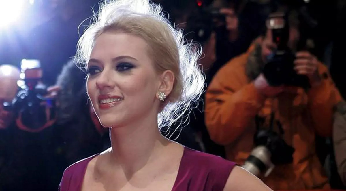 Scarlett Johansson:”Gătitul mă aduce cu picioarele pe pământ”