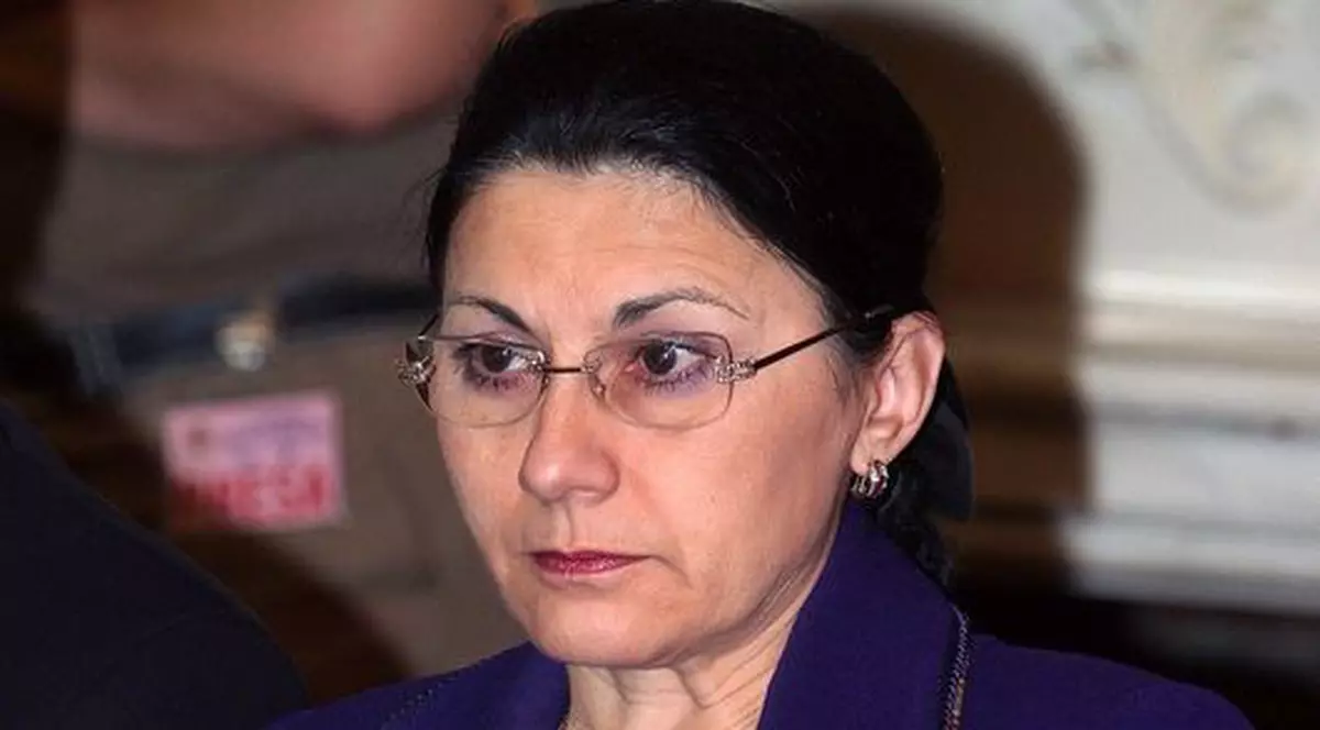 Andronescu: "A fost doar o etapă a procesului cu Universitatea Spiru Haret"