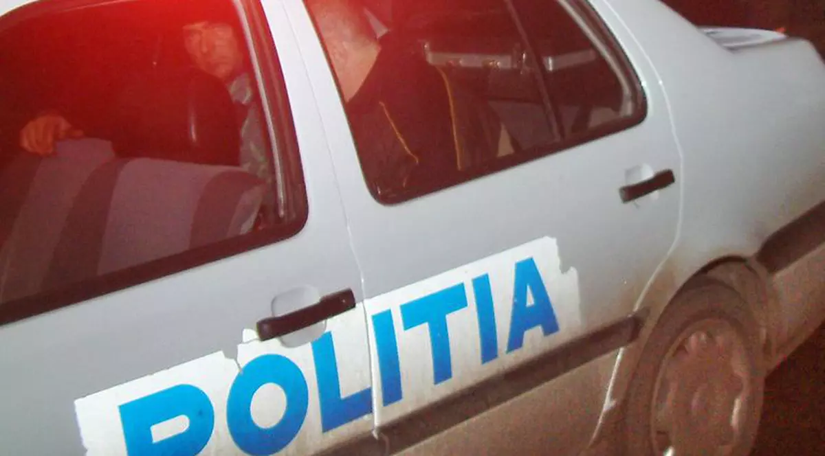 O reprezentanţă Ford, prădată de hoţi