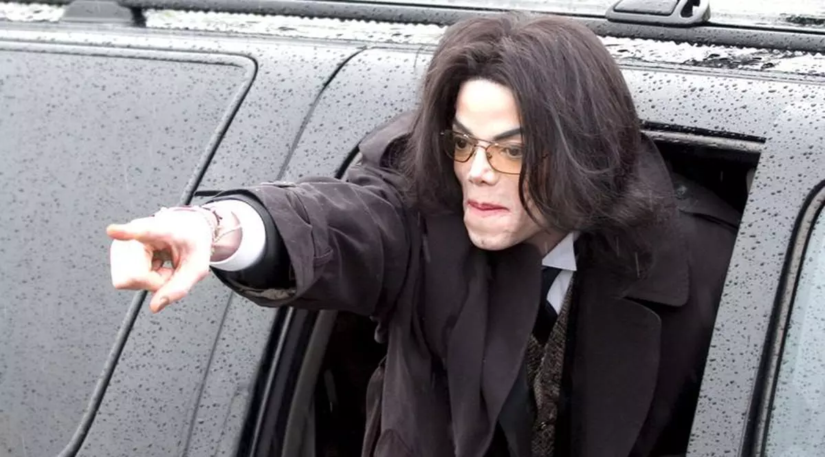 Un bărbat pretinde că este fiul lui Michael