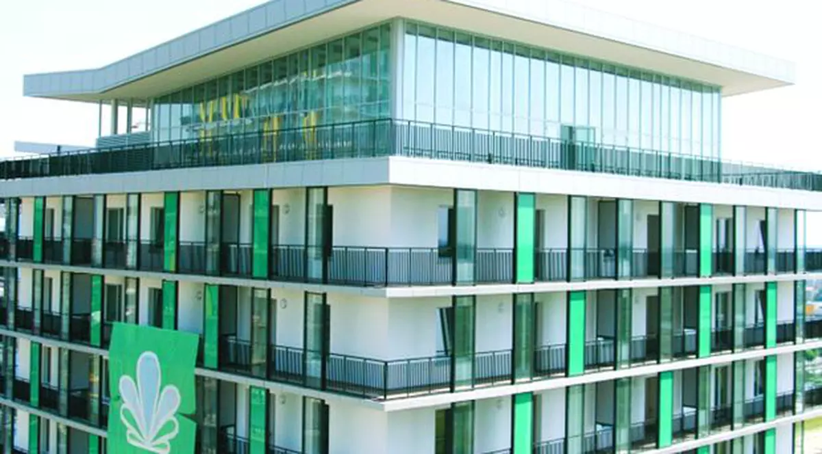 Ce de bani pe-o casă!