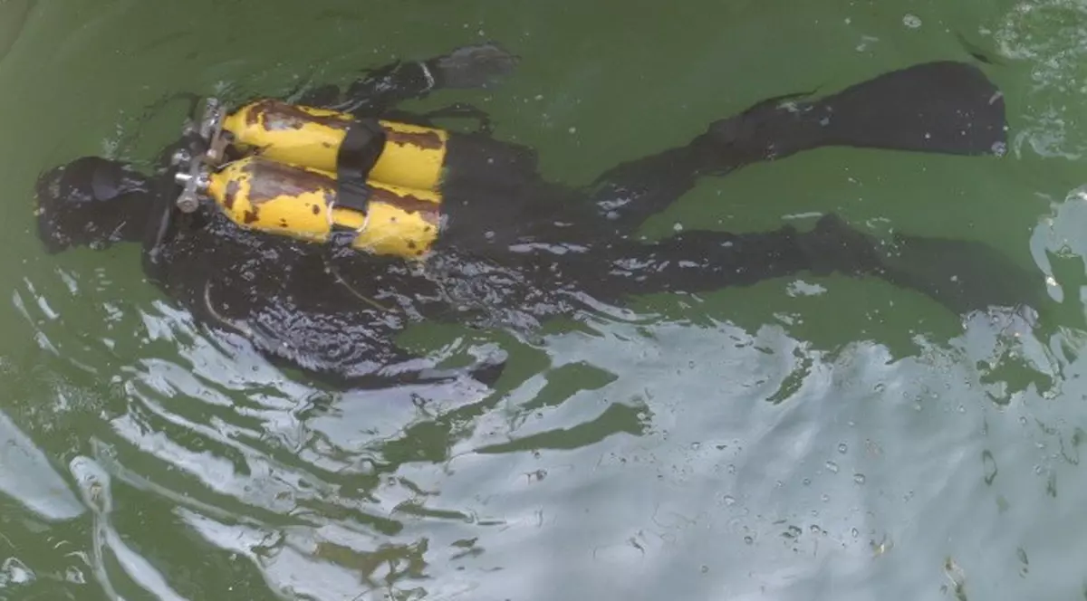 Un copil român de 13 ani a murit înecat în Spania. S-a aruncat în apă pentru a recupera o minge