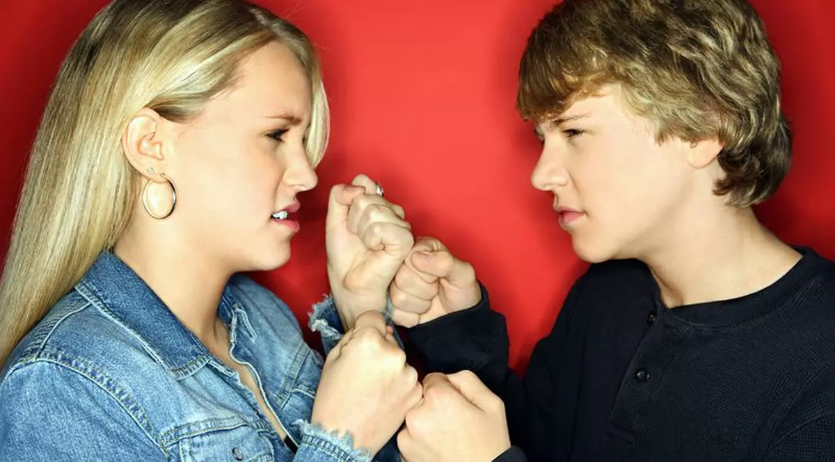 Violenţa în cuplurile de adolescenţi, ajunsă la cote alarmante