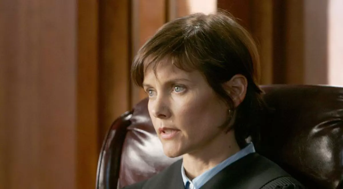 Salariile judecătorilor vor scădea cu 55%