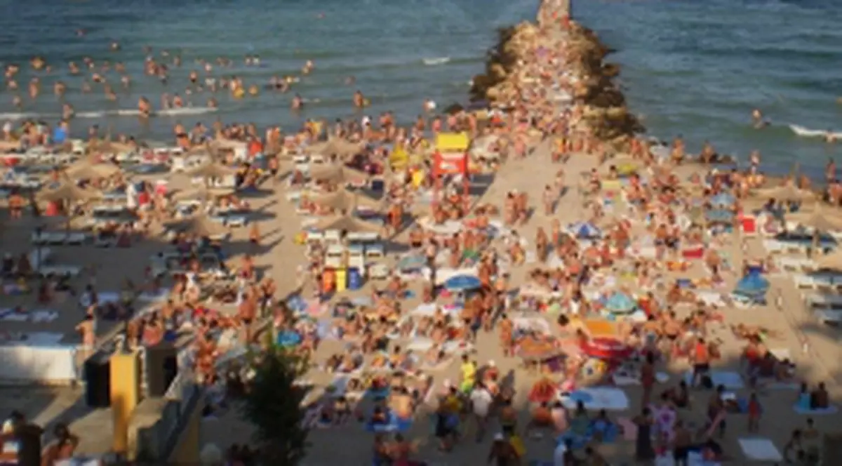 Final de sezon cu plaje pline-ochi la Eforie Nord