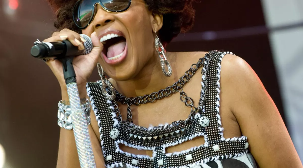 Macy Gray concertează în cinci zile la Bucureşti