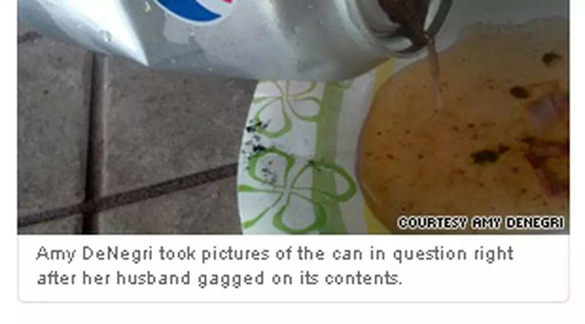 A găsit o broască în cutia de suc