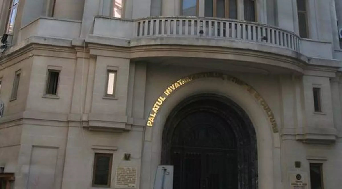 Deşi secţiile ID de la "Spiru" funcţionează ilegal, înscrierile continuă