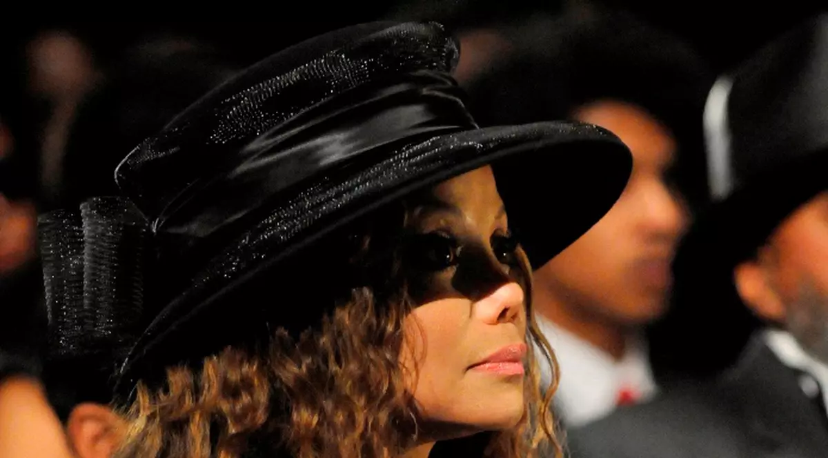  La Toya Jackson: “Tata este neînţeles”