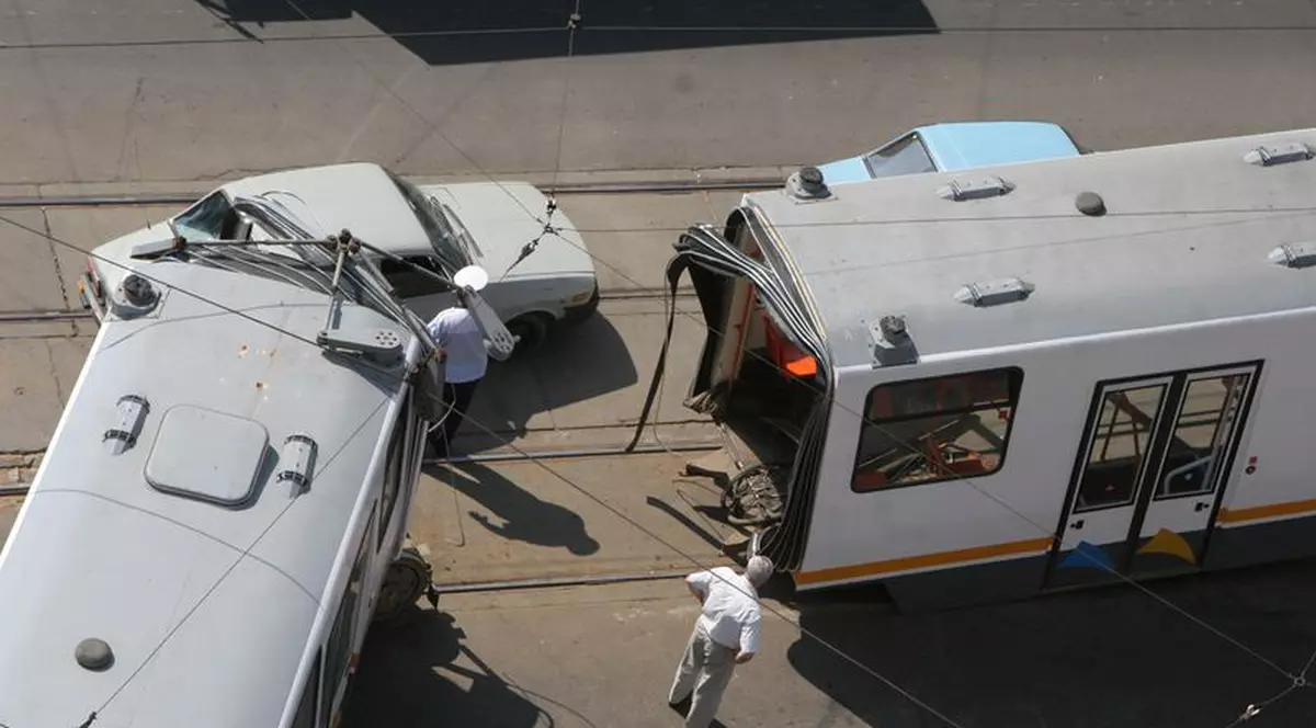 Un tramvai a deraiat, în sectorul 5