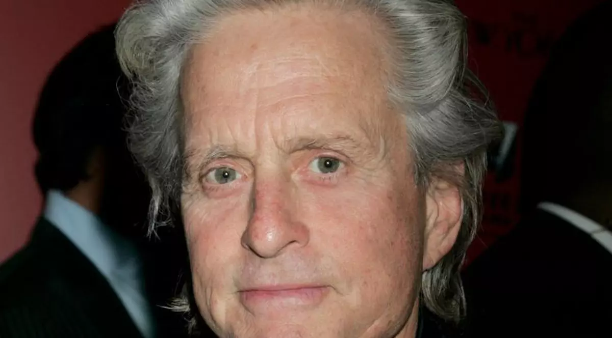 Michael Douglas împlineşte azi 65 de ani