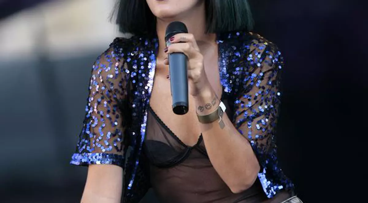 Lily Allen şi experienţa ei diareică