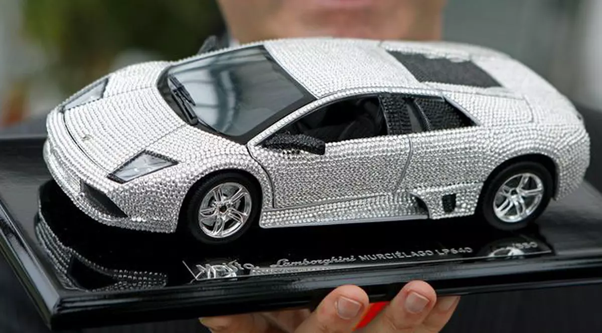 Lamborghini nou: 12.000 de euro