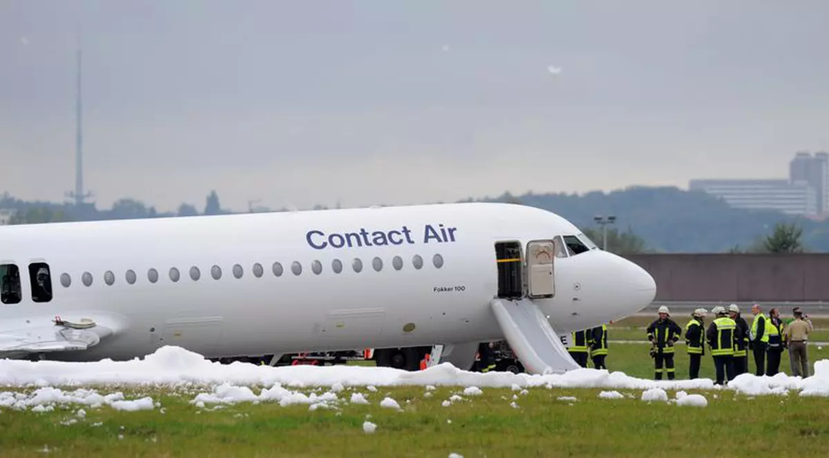 Foto / Accident pe aeroportul din Stuttgart