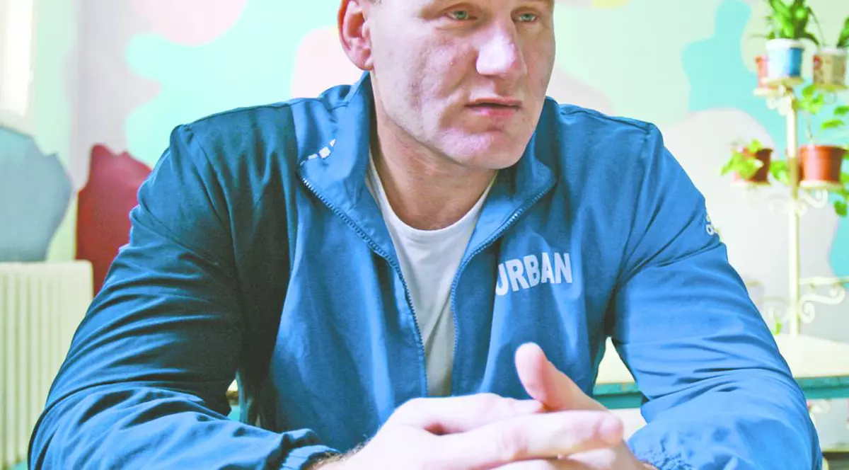 Tolea mănâncă de la cazan