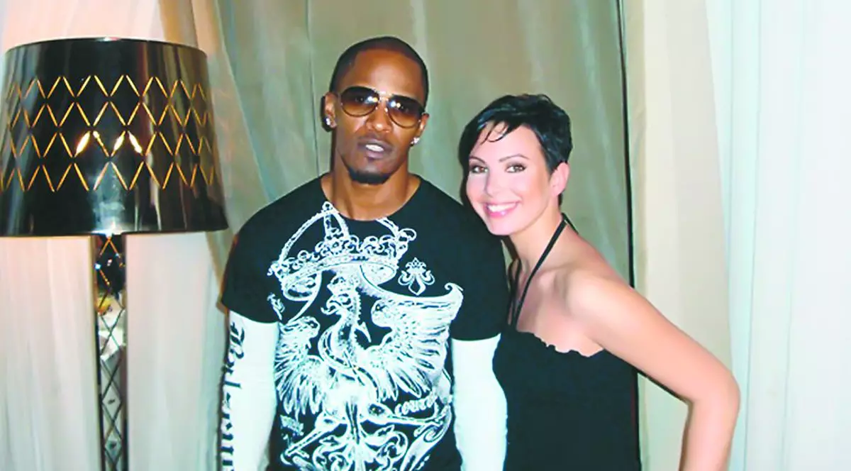 VJ Ela, ghid pentru Jamie Foxx în «Țara vampirilor»