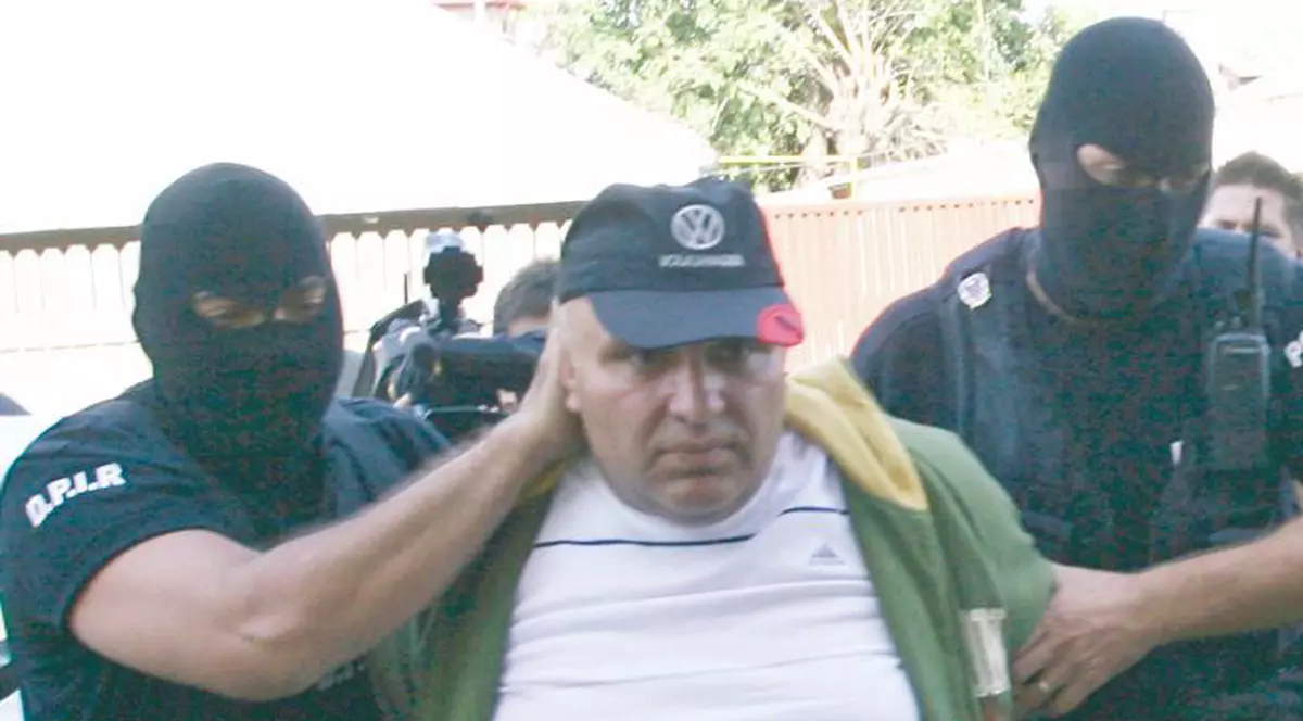 Fane Căpăţână făcea pe poliţistul