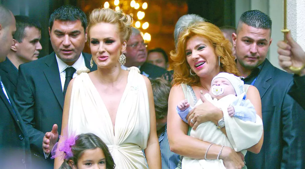 «Clau-gol» şi-a botezat băieţelul